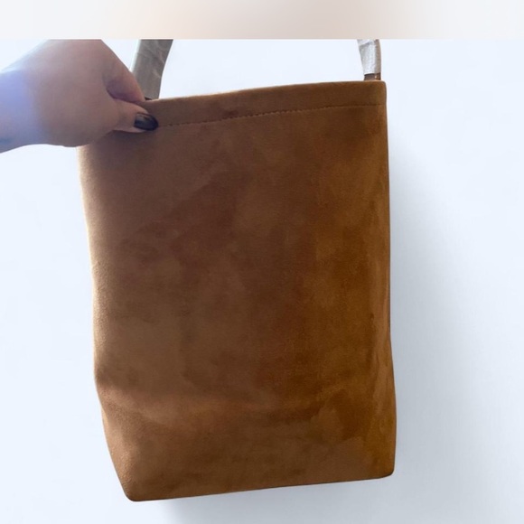 Elegant Tan Suede Shoulder Bag - Picture 2 of 5